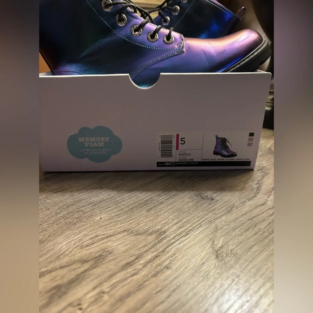 Girls Sonoma Goods for Life Shimmering Lace-Up Combat Boots size 5 NWT